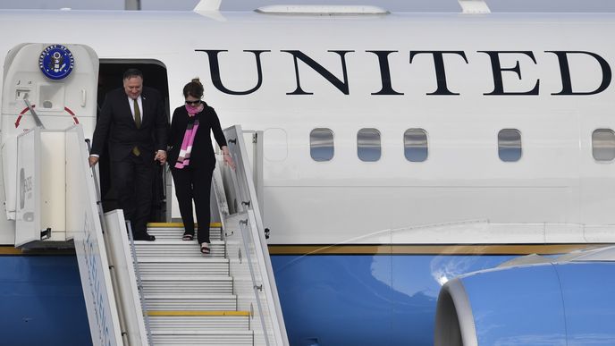 Americký ministr zahraničí Mike Pompeo dorazil na dvoudenní návštěvu Česka