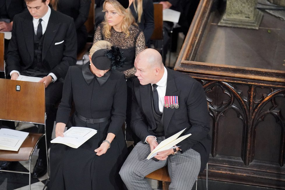 Mike a Zara Tindallovi na pohřbu Alžběty II.