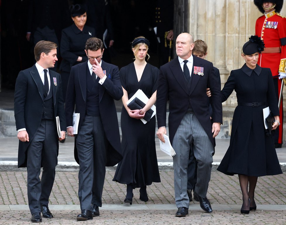 Mike a Zara Tindallovi na pohřbu Alžběty II.