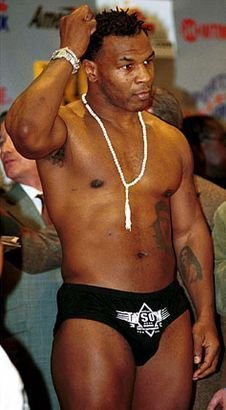 Rok 1996: Mike Tyson, ktorý vtedy vážil 98,97 kg.