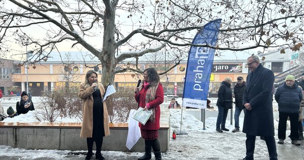 Slavnostní odhalení bronzové sochy kocoura Mikeše na Sofijském náměstí.