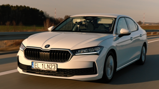 Škoda Superb ujela přes 2800 km na jednu nádrž! Diesel stále nemá přemožitele Škoda Superb ujela přes 2800 km na jednu nádrž! Diesel stále nemá přemožitele