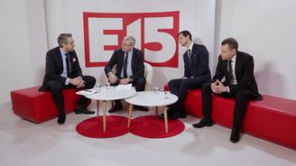 Pod lupou: Proč akciové trhy tak dlouho vzdorovaly koronaviru Pod lupou: Proč akciové trhy tak dlouho vzdorovaly koronaviru