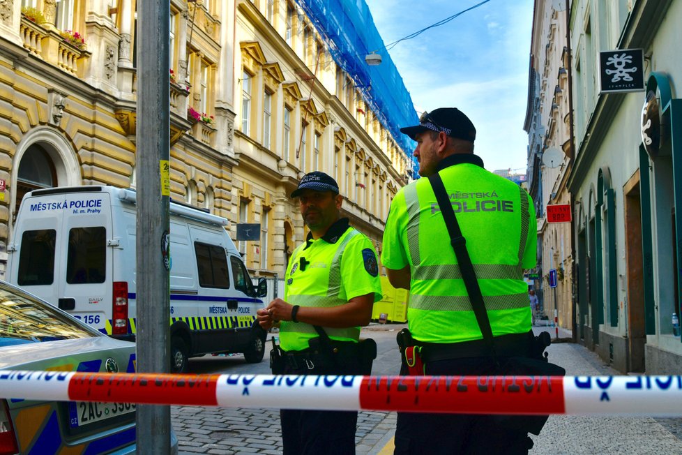 Zřícení budovy v Mikulandské ulici. (17. července 2018)