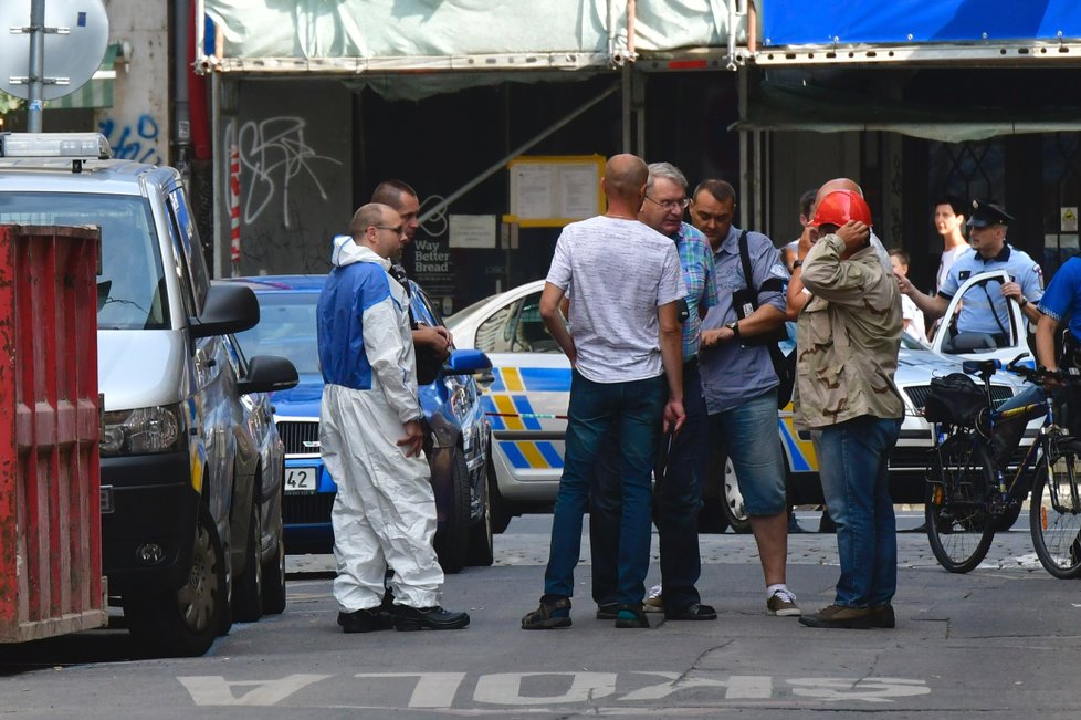 Zřícení budovy v Mikulandské ulici. (17. července 2018)