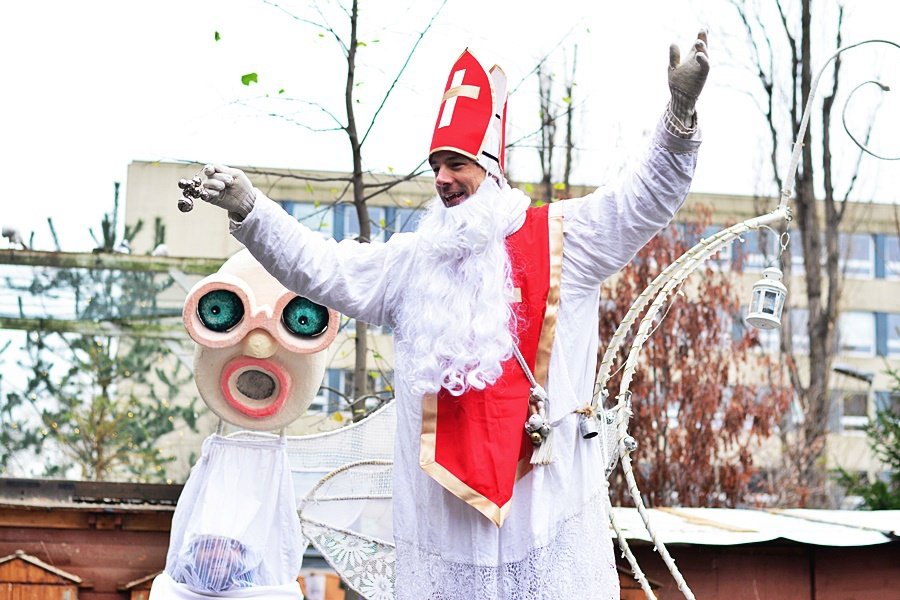 Mikuláš dorazil na Letnou i se svou andělskou bandou.