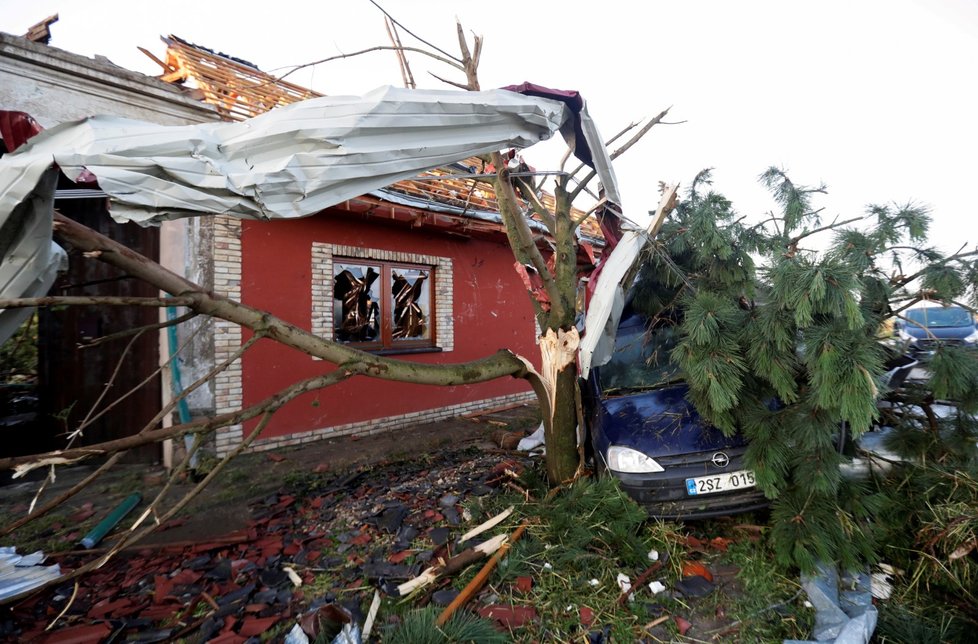 Zdevastované Mikulčice Ves po tornádu (25.06.2021)