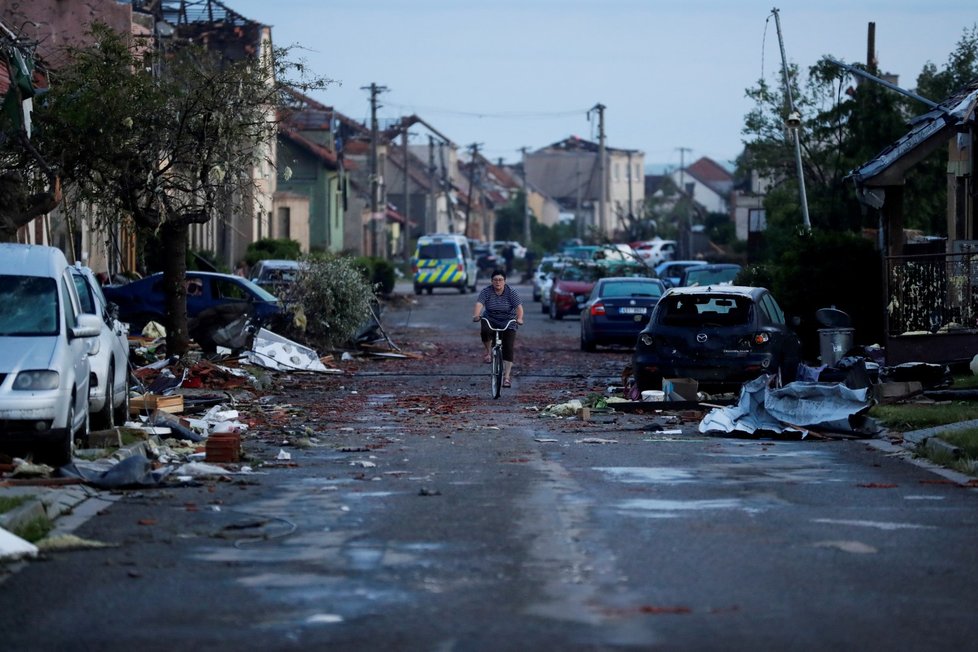 Zdevastovaná Moravská Nová Ves po tornádu. (25.06.2021)