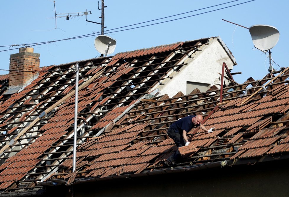 Zdevastované Mikulčice Ves po tornádu. (25.06.2021)