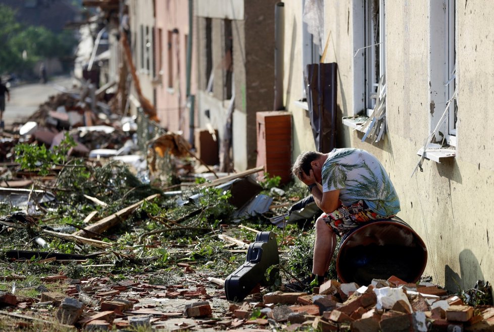 Zdevastované Mikulčice Ves po tornádu. (25.06.2021)