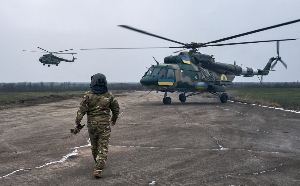Mil Mi-8 v ukrajinských barvách, Chersonská oblast (8. 1. 2023).