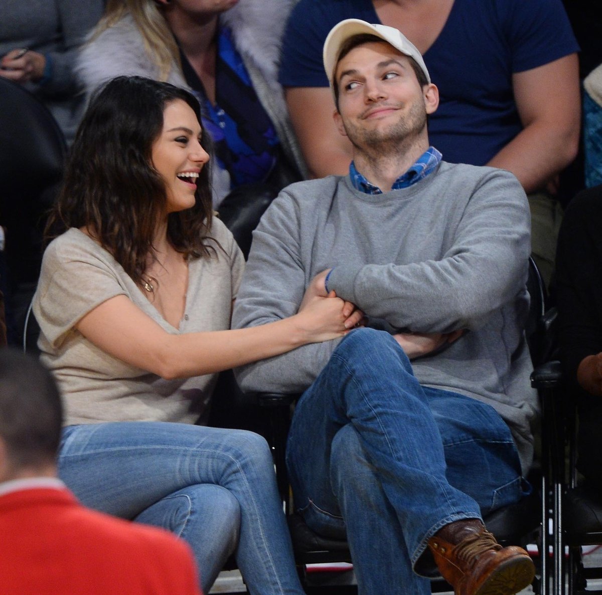 Ashton Kutcher (41) & Mila Kunisová (36)