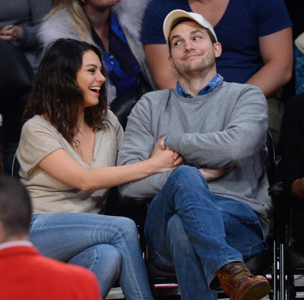 Mila Kunis s Ashtonem Kutcherem často chodí na baseball