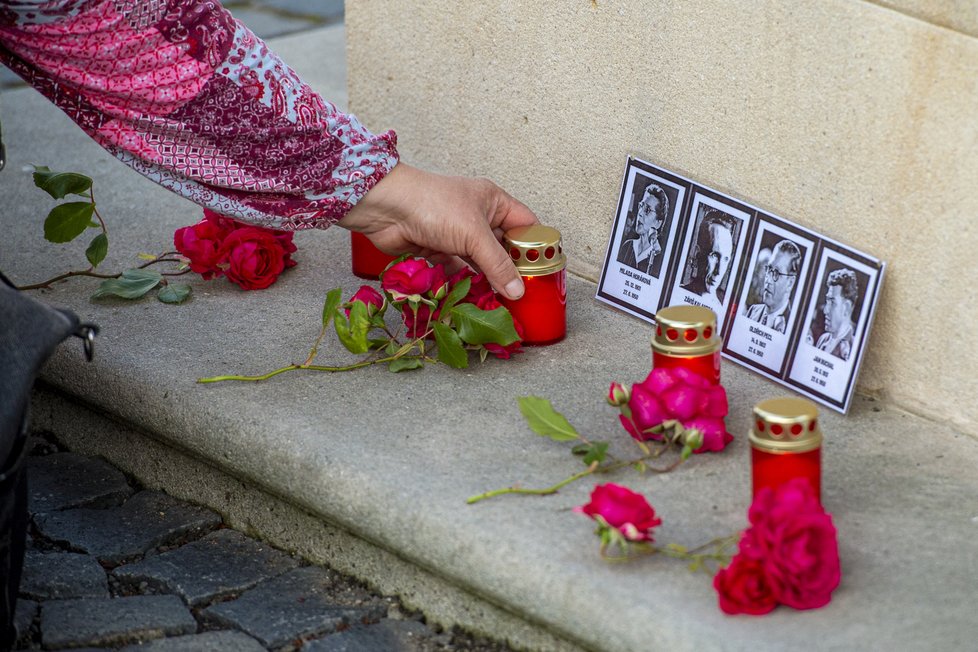 Česko si připomíná smrt Milady Horákové a další oběti komunismu (27. 6. 2020).