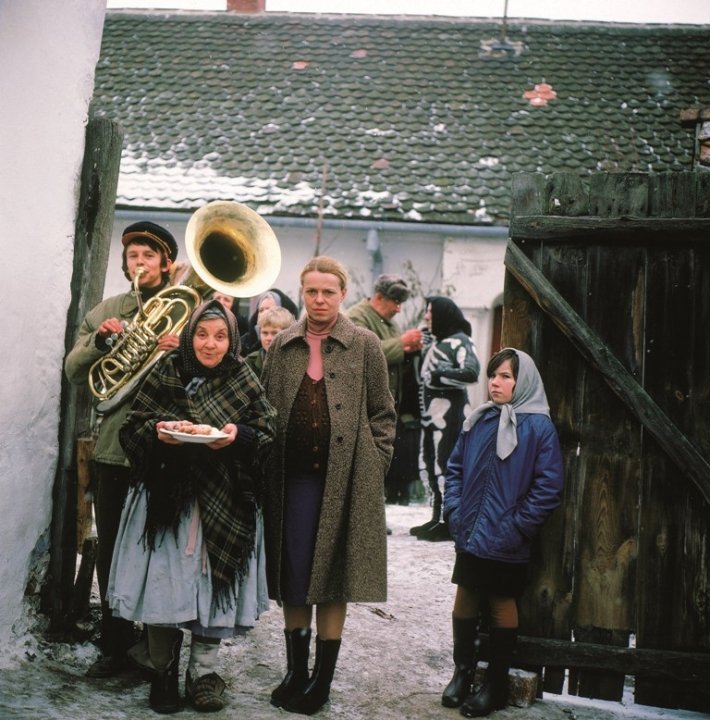 Milada Ježková s Ivou Janžurovou ve filmu Ja milujem, ty miluješ (1980).