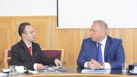 Ministr při rozhovoru s redaktorem Blesku působil, že je »nad věcí«.