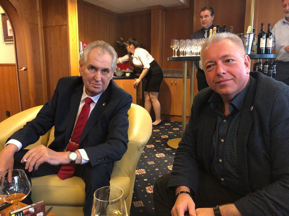 Návrh na jmenování Opaty Šlechtová předem projednala s premiérem v demisi Andrejem Babišem (ANO) i prezidentem Milošem Zemanem
