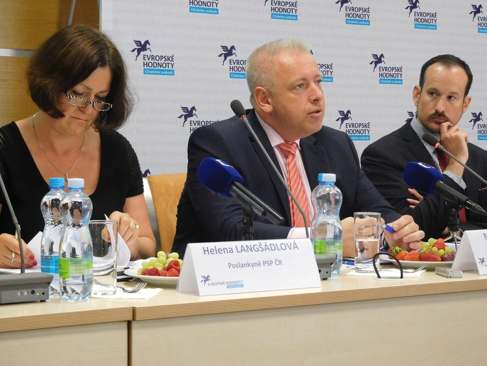 Debata o migraci a bezpečnosti: Ministr vnitra Milan Chovanec