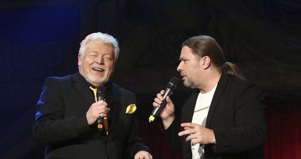 Koncert k 70. narozeninám Milana Drobného: Oslavenec si zazpíval s Petrem Kolářem