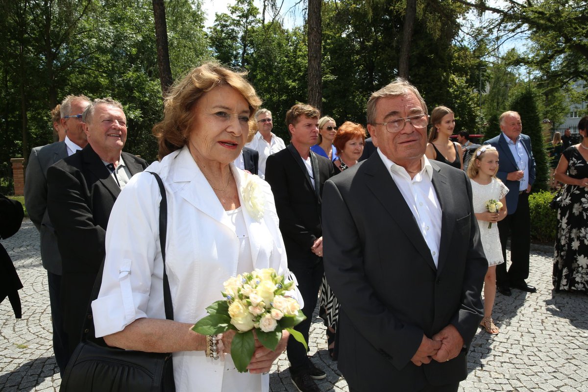 Svatební obřad dopadl na jedničku, přálo počasí i nálada!