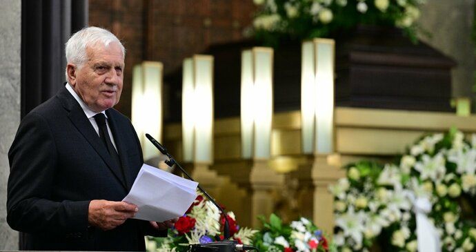 Pohřeb Milana Knížáka: Václav Klaus
