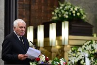 Klausova mrazivá slova na pohřbu Knížáka (†86): Přál jsem si, aby byl vysvobozen z trápení