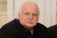 Smrt Milana Knížáka († 86): Než ho pohřbí, bude soud!