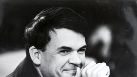 Spisovatel Milan Kundera na archivním snímku