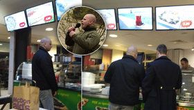 Kotlebův poslanec se rozohnil o islámu. Pak si zašel k Turkům na kebab