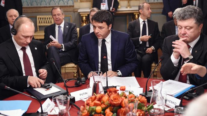 Jednání v Miláně se účastní také Vladimir Putin a Petro Porošenko