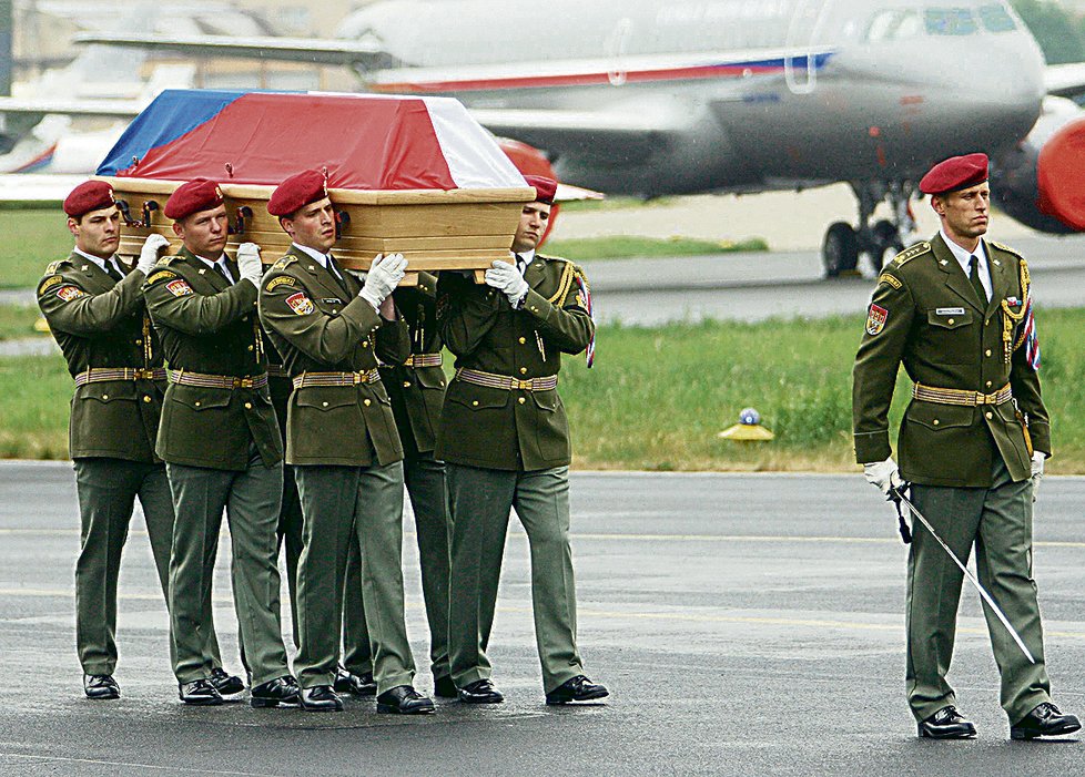 Milan Štěrba zemřel v Afghánistánu v roce 2008.