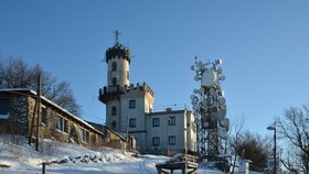 Rozhledna na Milešovce: První observatoř v Českém středohoří