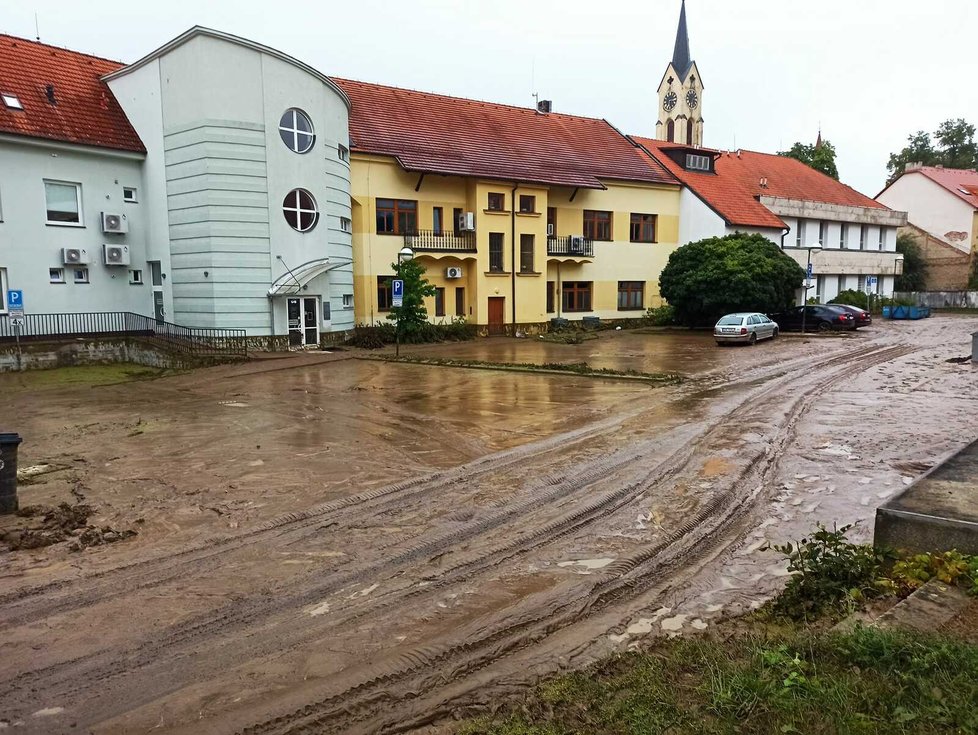 Vydatný déšť zasáhl také Milevsko na Písecku. Likvidace škod potrvá několik týdnů.