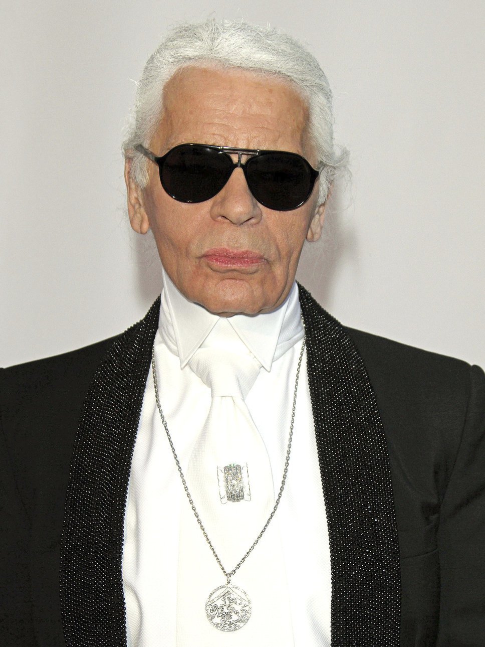 Karl Lagerfeld je jeden z nejvlivnějších světových módních návrhářů.