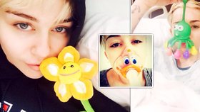 Miley Cyrus je na sociálních sítích aktivní, i když leží s těžkou virózou v nemocnici.