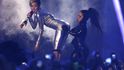 Zpěvačka Miley Cyrus řádila na MTV Europe Music Awards 2013