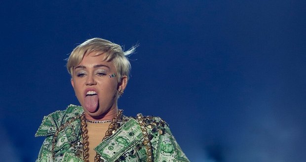Miley Cyrus měla pro své fanoušky připravené vždy šokující vystoupení.