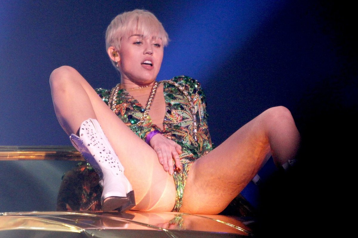 Provokativní éra Miley Cyrus.