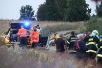 Na Litoměřicku zemřel motorkář: Nepřežil střet s osobákem