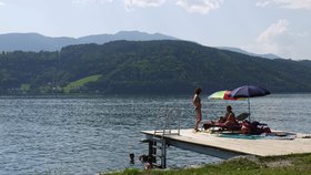 Rakouská jezera patří v létě k oblíbeným cílům turistů: Jezero Millstatter See