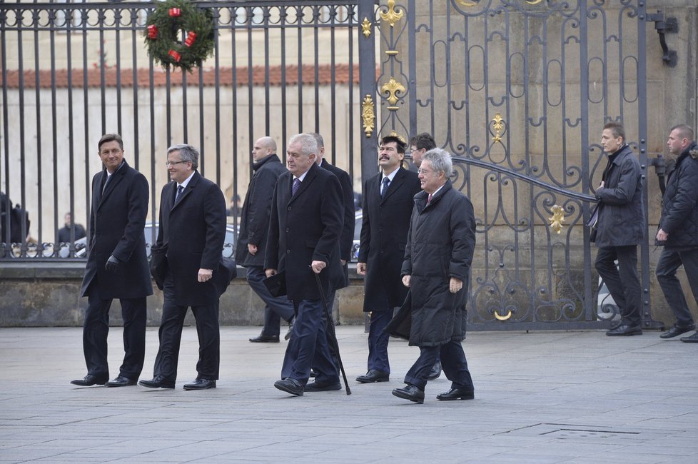 Miloš Zeman přivítal na Hradě středoevropské prezidenty