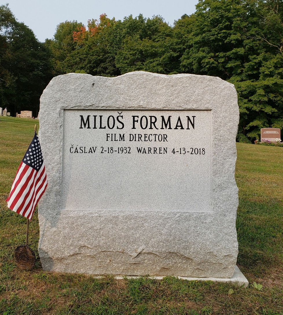 Hrob Miloše Formana ve Warrenu
