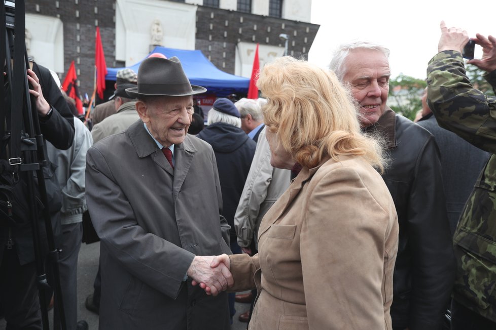 Milouš Jakeš na prvomájové akci KSČM (1.5.2019)