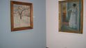 Výstava ke 100. výročí malířova smrtí v Národní galerii: zleva Strom v zimě (1909, olej a plátno) a Bílá studie II.