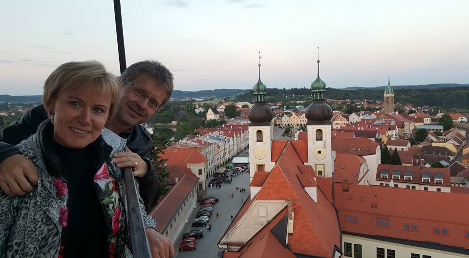 Předseda Senátu Miloš Vystrčil na fotografii s manželkou