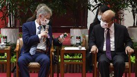 Předseda Senátu Miloš Vystrčil se setkal v Tchaj-peji s tchaj-wanským premiérem Su Čen-čchangem (2.9.2020)