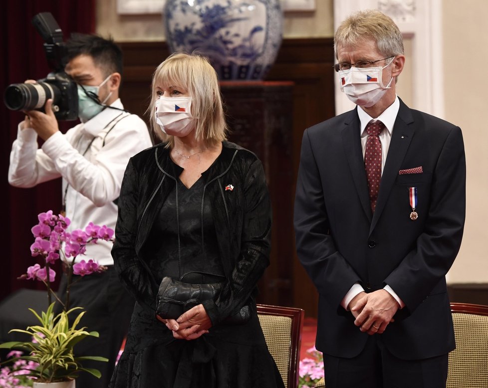 Šéf Senátu Miloš Vystrčil se svou manželkou na návštěvě Tchaj-wanu (3.9.2020)