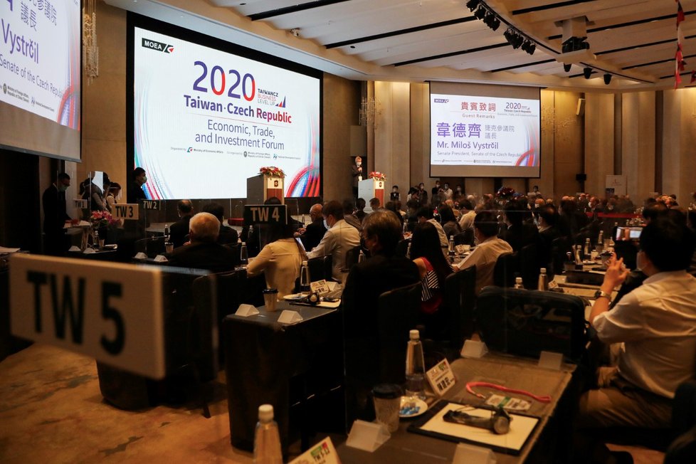 Předseda Senátu Miloš Vystrčil (ODS) vystoupil na investičním fóru v hlavním městě Tchaj-wanu Tchaj-pej. (31. 8. 2020)