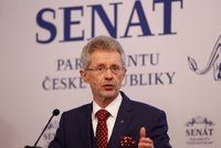Vystrčil k Okamurově Číně: Rozpačitá cesta. Chtěl ukázat podřízenost?
