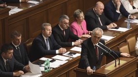 Miloš Zeman dorazil podpořit druhou vládu Andreje Babiše do Poslanecké sněmovny (11.7.2018)